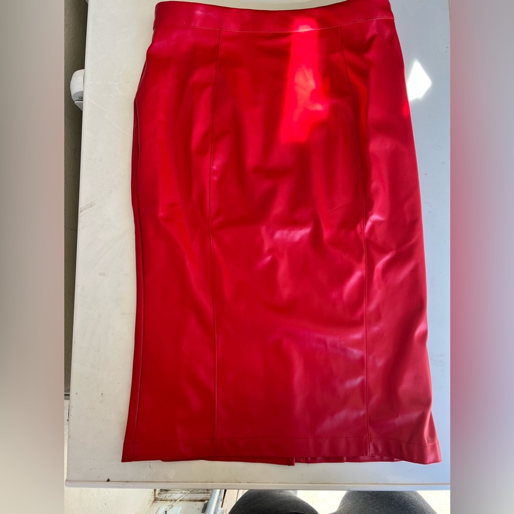 Deadly dames faux leather skirt